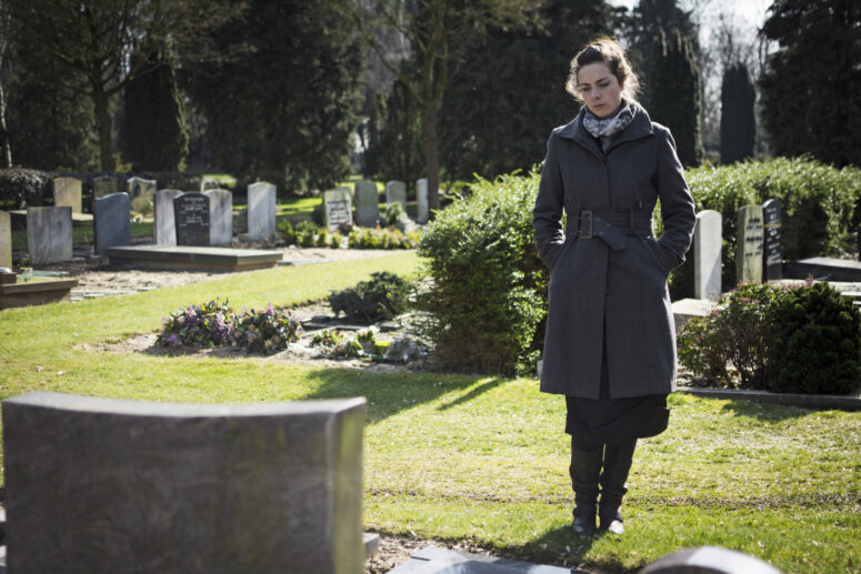 Woman fights tobacco companies in the wake of her mother's death