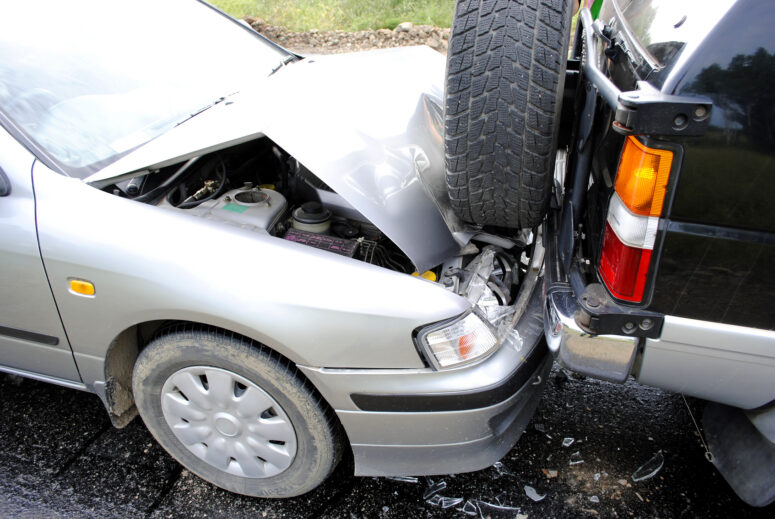 How Tailgating Causes Accidents and How to Stop It