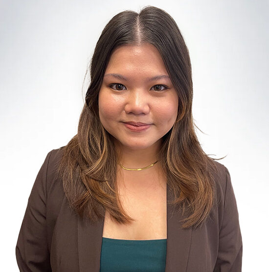 Justine Uy - asociado en bufete de abogados en Nueva York
