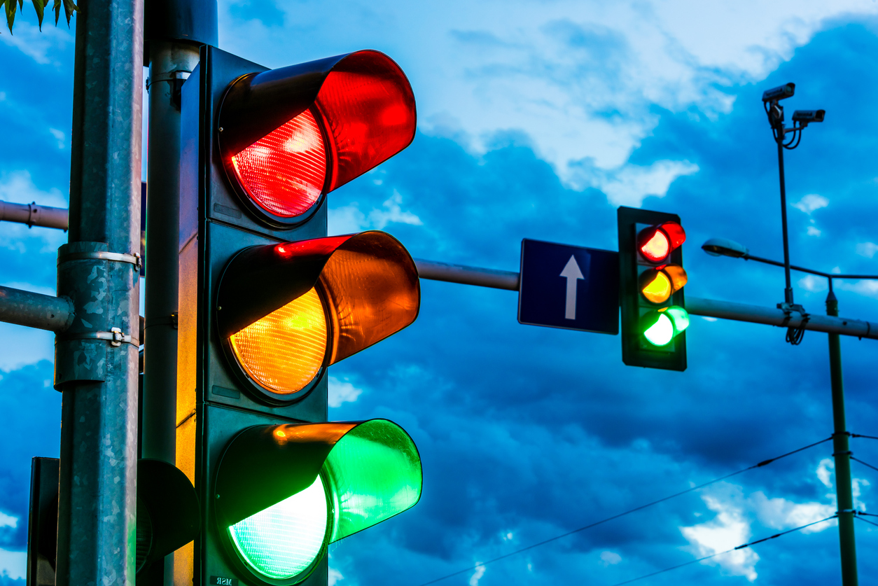 What Is the Rule/Law When Traffic Lights Are Out?