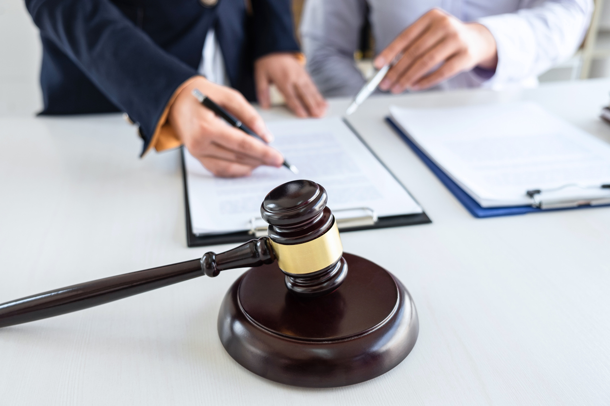 The NYC Personal Injury Lawyer Checklist: 7 Things That Actually Matter